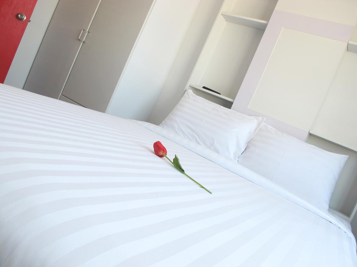سوراثاني C Tower Hotel المظهر الخارجي الصورة